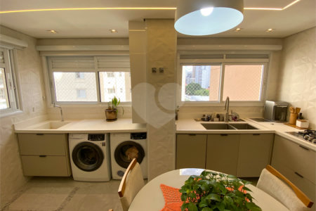 Apartamento à venda com 3 suítes em Vila Pompéia, São Paulo, SP