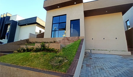 Casa à venda com 3 quartos, sendo 1 suíte, no condomínio Buona Vita, Atibaia - SP