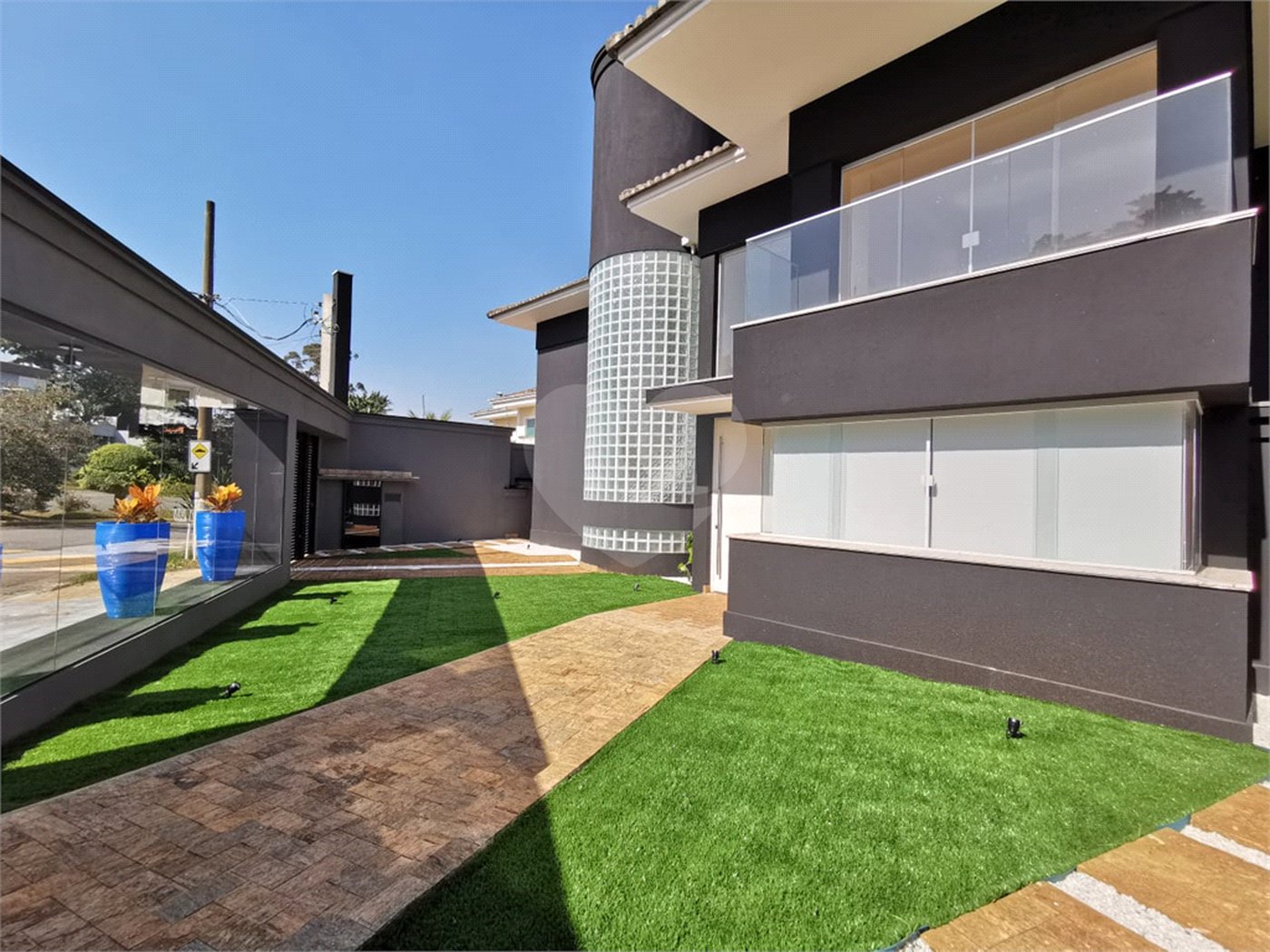 Casa à venda ou para alugar com 4 suítes em Parque dos Príncipes, São Paulo, SP