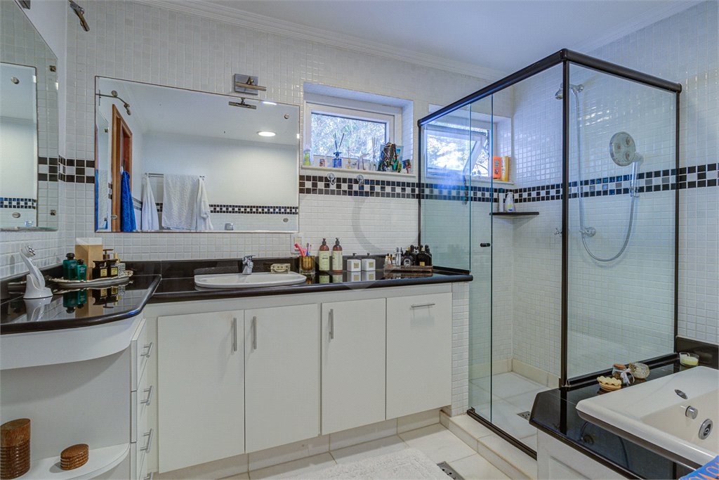 Casa de Vila à venda com 4 quartos, sendo 2 suítes,  em Jardim Marajoara, São Paulo, SP