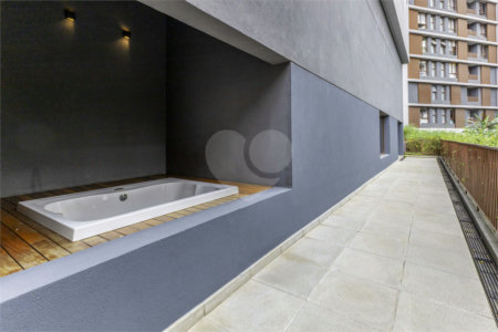 Apartamento à venda com 3 suítes em Jardim das Bandeiras, São Paulo, SP