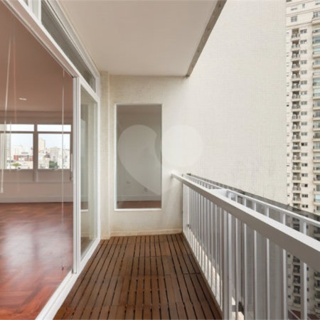Apartamento à venda com 3 quartos, sendo 1 suíte,  em Santa Cecília, São Paulo, SP