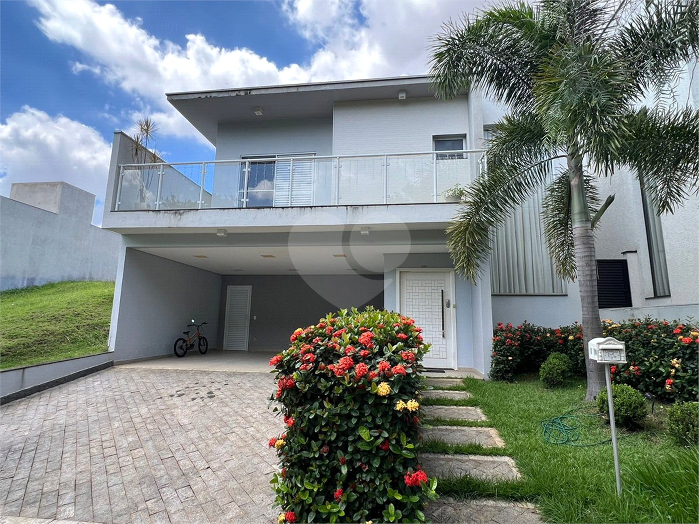 Casa à venda com 3 quartos, sendo 1 suíte,  no condomínio Golden Park Residence, Sorocaba - SP