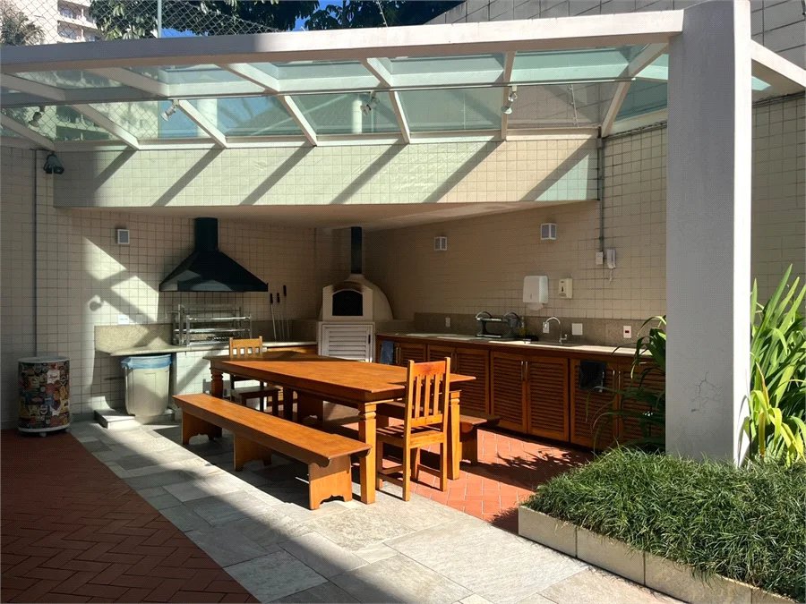 Apartamento à venda com 3 suítes em Real Parque, São Paulo, SP