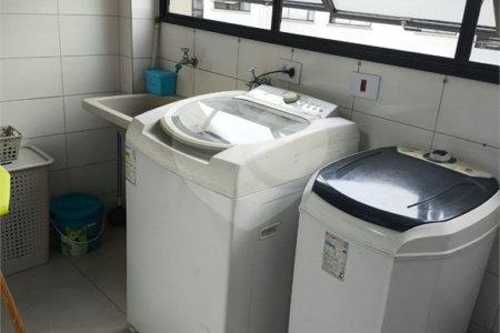 Apartamento à venda com 3 quartos, sendo 1 suíte, em Vila Rosália, Guarulhos, SP