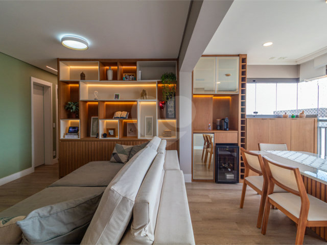 Apartamento à venda com 3 quartos, sendo 1 suíte,  em Chácara Flora, São Paulo, SP