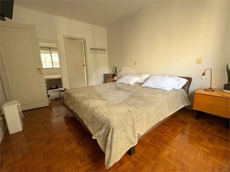 Apartamento Amplo e Mobiliado, 3 Dormitórios, 2 Vagas, Próximo à Paulista