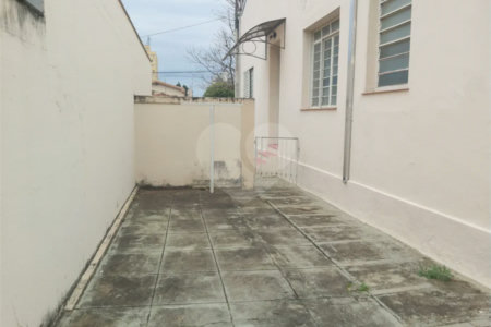 Casa térrea a venda no centro de São Carlos com 3 quartos