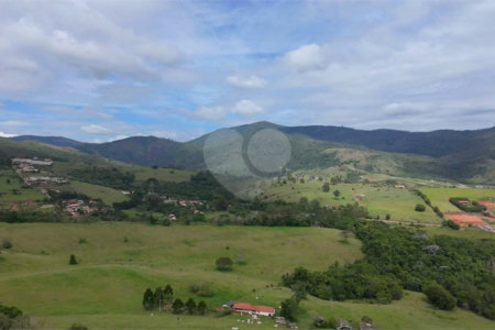 LINDA CHÁCARA A VENDA - CONDOMINIO ALPES D'OURO - BOM JESUS DOS PERDÕES