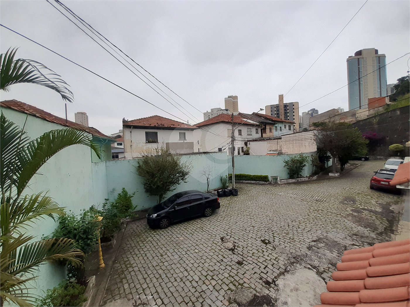 Vende-se: Sobrado de Vila, 2 quartos, Edícula com 1 Suíte, 1 Vaga, Santana!