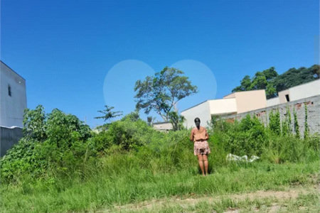 Terreno à Venda em Guriri / Vila do Peró - Cabo Frio/RJ!