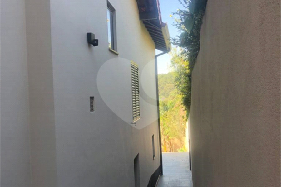 Casa à venda com 4 quartos, sendo 2 suítes,  em Horto Florestal, São Paulo, SP