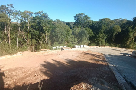 Terreno à venda no condomínio Bosque da Represa, Nazaré Paulista - SP