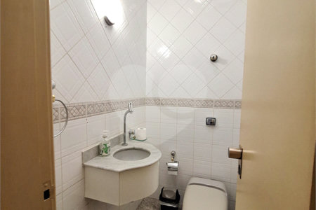 Casa à venda ou para alugar com 4 quartos, sendo 2 suítes,  em Santa Rosa, Vinhedo, SP