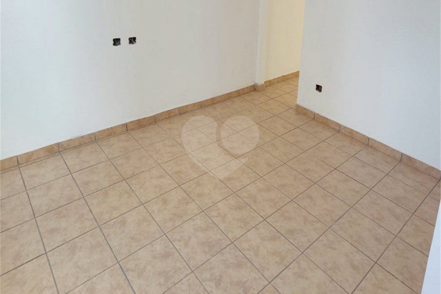Sobrado à venda com 3 quartos, sendo 2 suítes, em Vila Paulicéia, São Paulo, SP