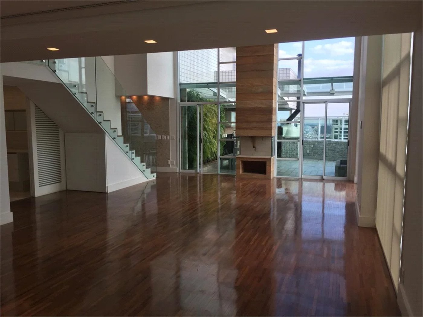 Apartamento à venda ou para alugar com 4 suítes em Jardim Morumbi, São Paulo, SP
