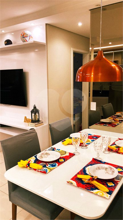 Apartamento à venda com 2 quartos em Vila Anastácio, São Paulo, SP