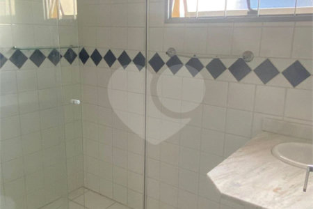 Casa à venda com 3 quartos, sendo 1 suíte,  em Vila Suissa, Mogi das Cruzes, SP