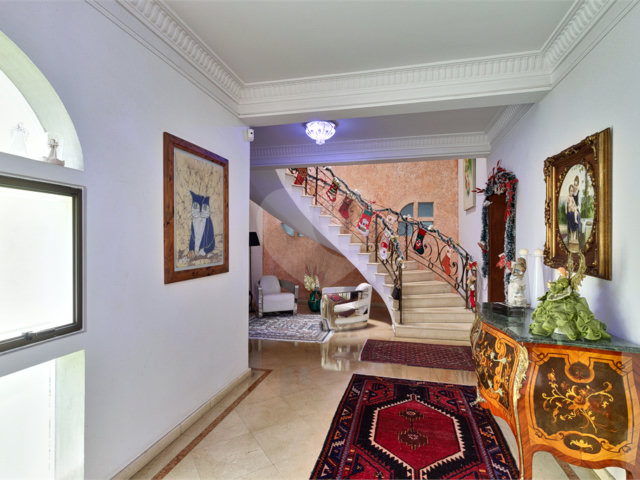 Casa à venda com 5 quartos, sendo 4 suítes,  em Alto da Boa Vista, São Paulo, SP