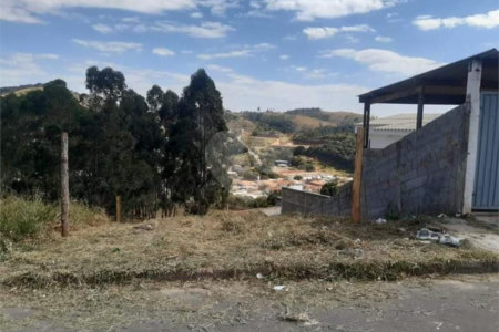 Terreno em Bom Jesus dos Perdões com 290 metros, excelente localização, pronto para construir