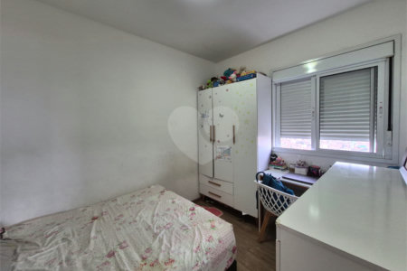 Apartamento à venda com 3 quartos, sendo 1 suíte, em Jardim Parque Morumbi, São Paulo, SP