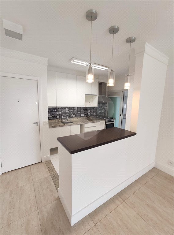 Apartamento à venda ou para alugar com 3 quartos, sendo 1 suíte,  em Parque Reboucas, São Paulo, SP