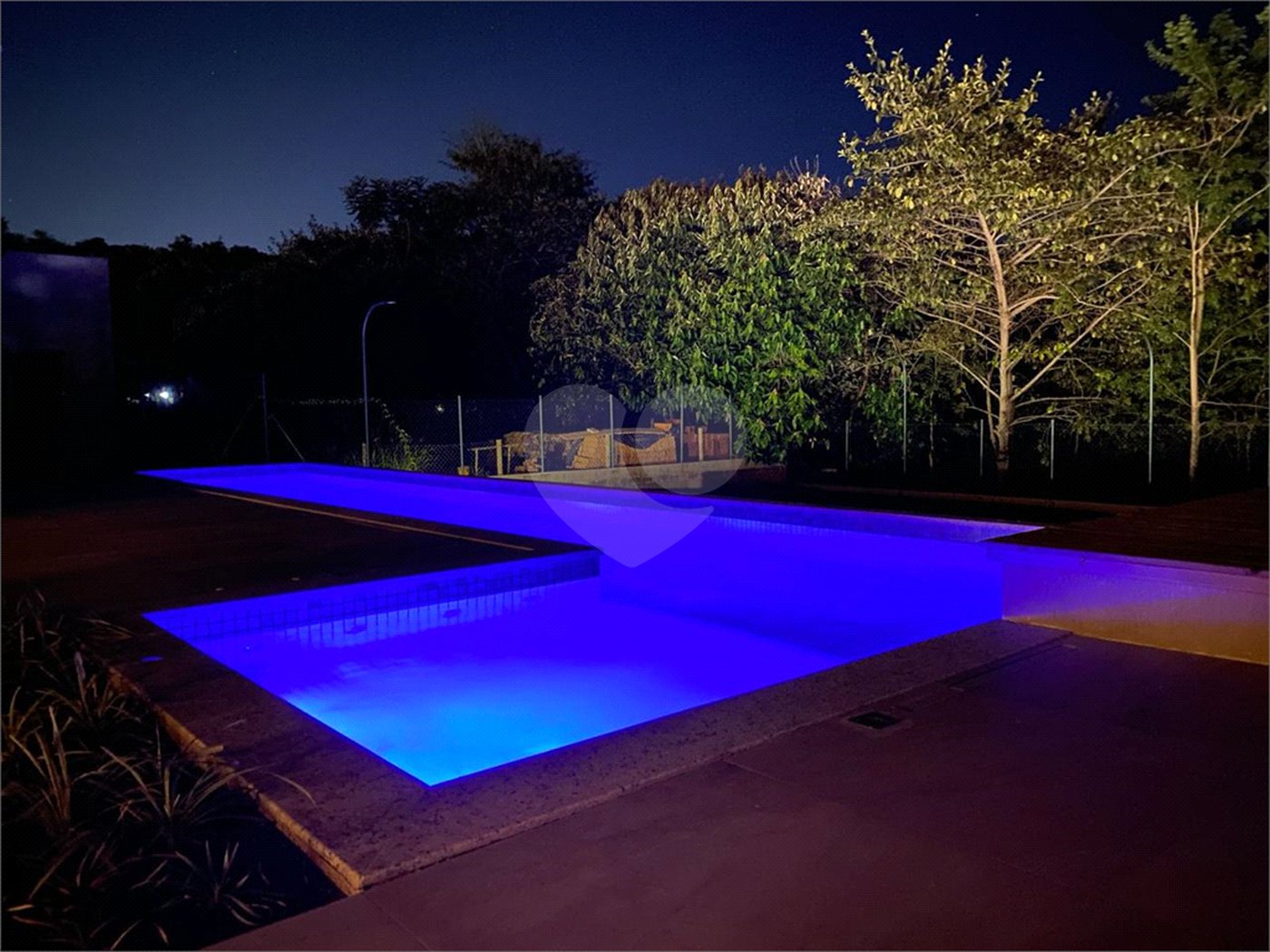 Casa à venda com 4 suítes no condomínio Primavera, Salto - SP