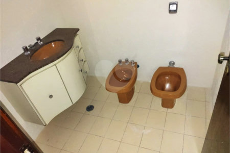 Sobrado à venda ou para alugar com 5 quartos, sendo 3 suítes, em Jardim Franca, São Paulo, SP