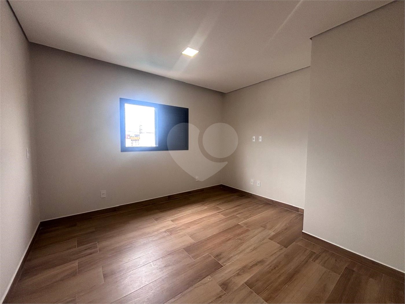 Casa à venda com 3 suítes no condomínio Campos do Conde I e II, Sorocaba - SP