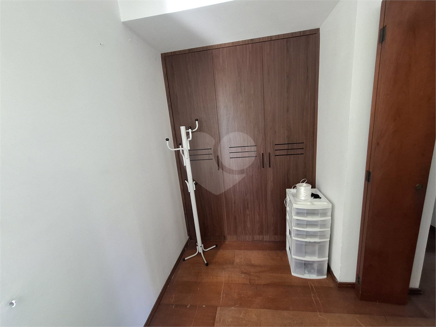 Apartamento à venda com 3 quartos, sendo 1 suíte, em Jardim Marajoara, São Paulo, SP