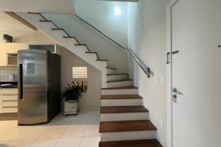 Apartamento com 2 dormitórios à venda, 78 m² por R$ 640.000,00 - Gonzaga - Santos/SP