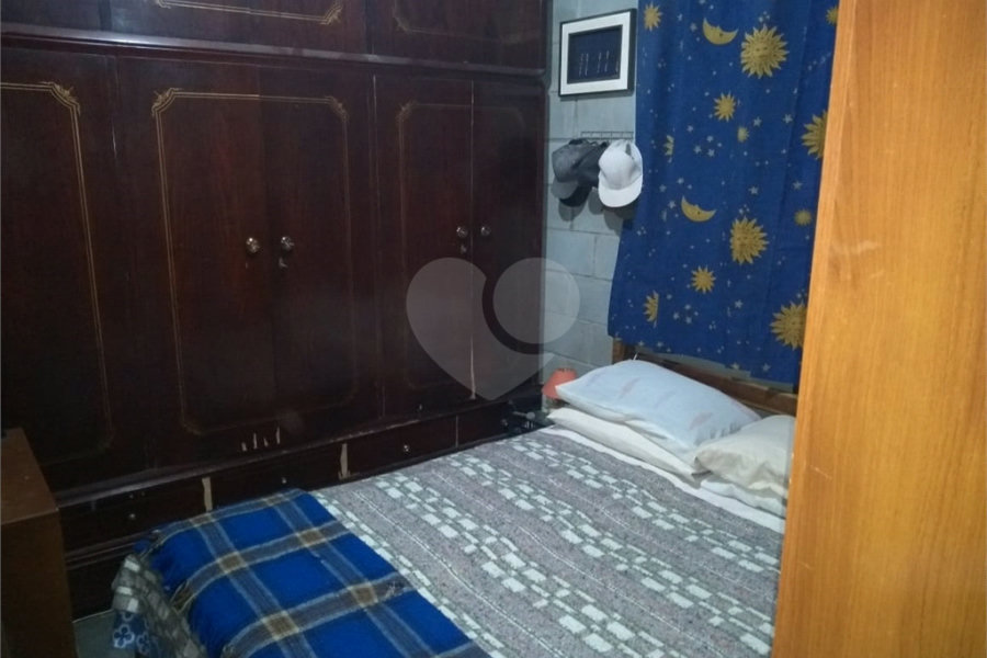 Casa à venda com 3 quartos, sendo 1 suíte, no condomínio Cinco Lagos, Mairiporã - SP