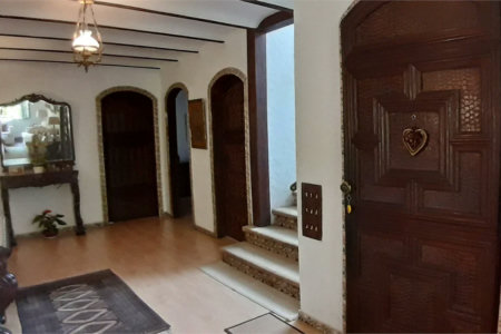 Sobrado à venda com 4 quartos, sendo 2 suítes, em Vila Madalena, São Paulo, SP
