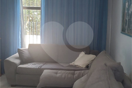 Sobrado à venda com 5 quartos, sendo 2 suítes, em Rio Pequeno, São Paulo, SP