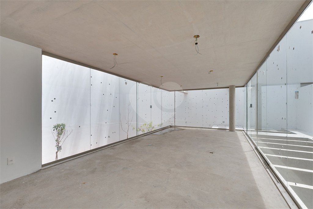 Casa à venda com 3 suítes no condomínio Residencial Heron 140, São Paulo - SP