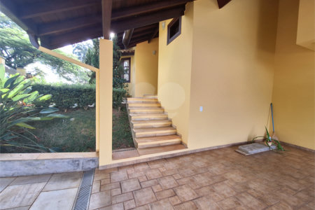 Casa à venda com 3 suítes no condomínio Chácaras do Lago, Vinhedo - SP