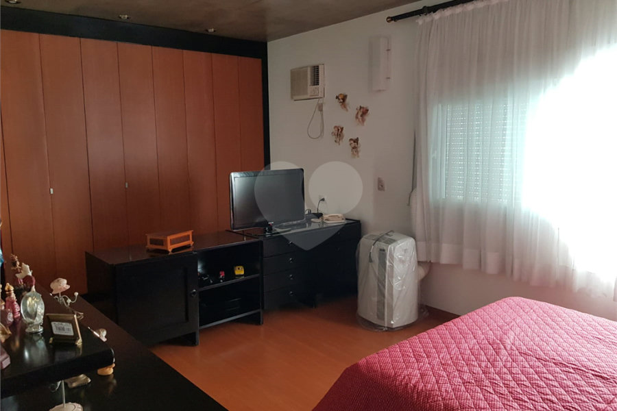 Casa à venda com 3 quartos, sendo 1 suíte, em Santana, São Paulo, SP