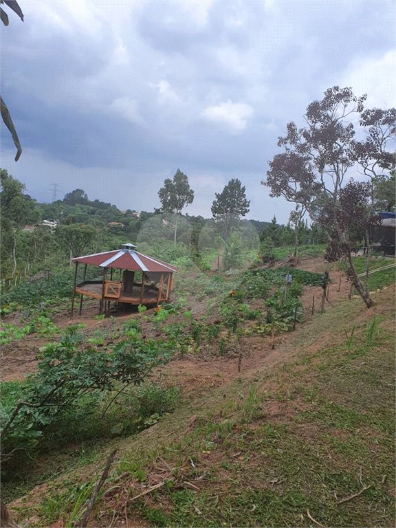 Sítio à venda com 6 quartos, sendo 5 suítes,  em Curral, Ibiúna, SP