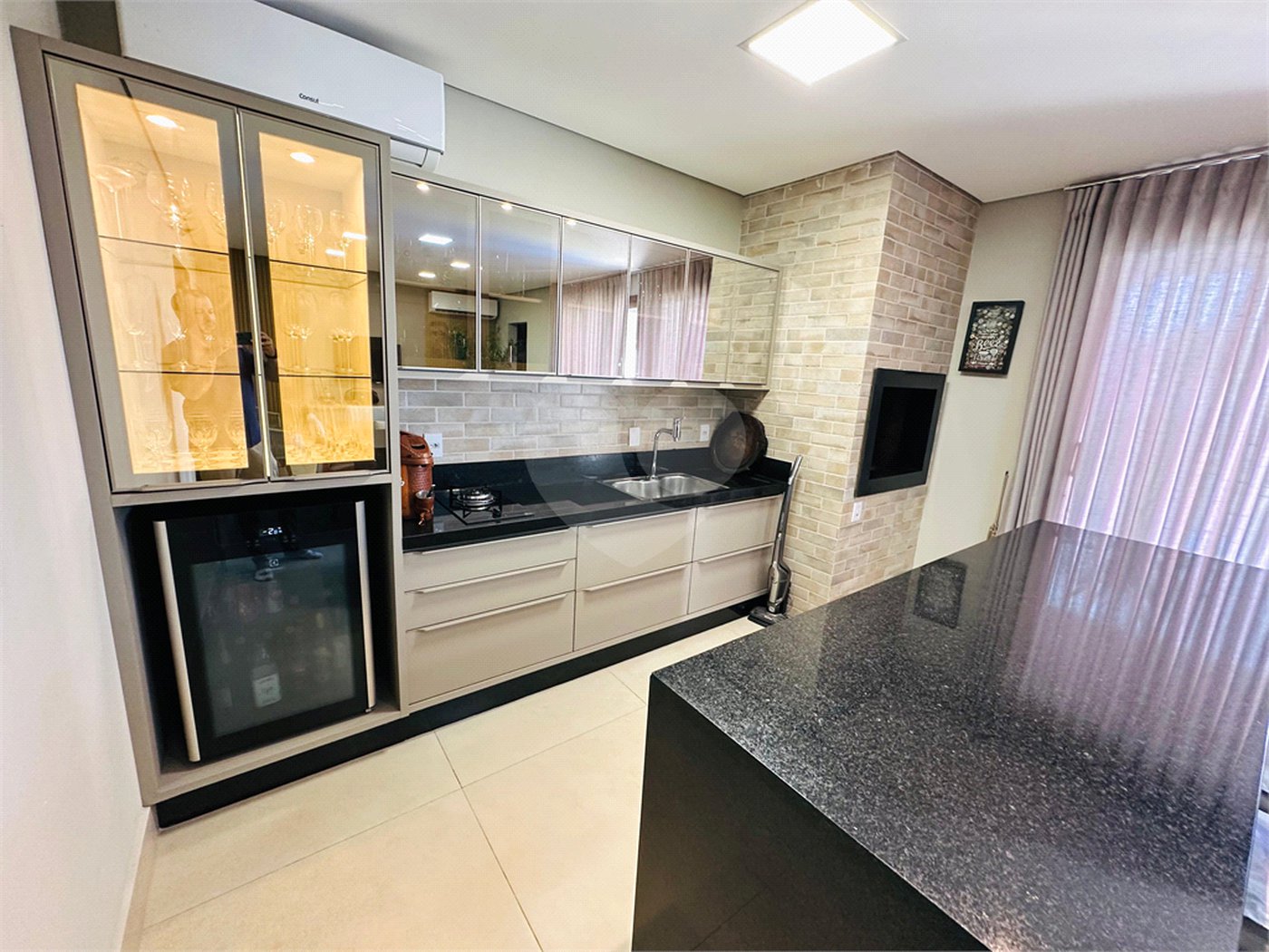 Casa à venda com 3 suítes no condomínio Florais do Valle, Cuiabá - MT