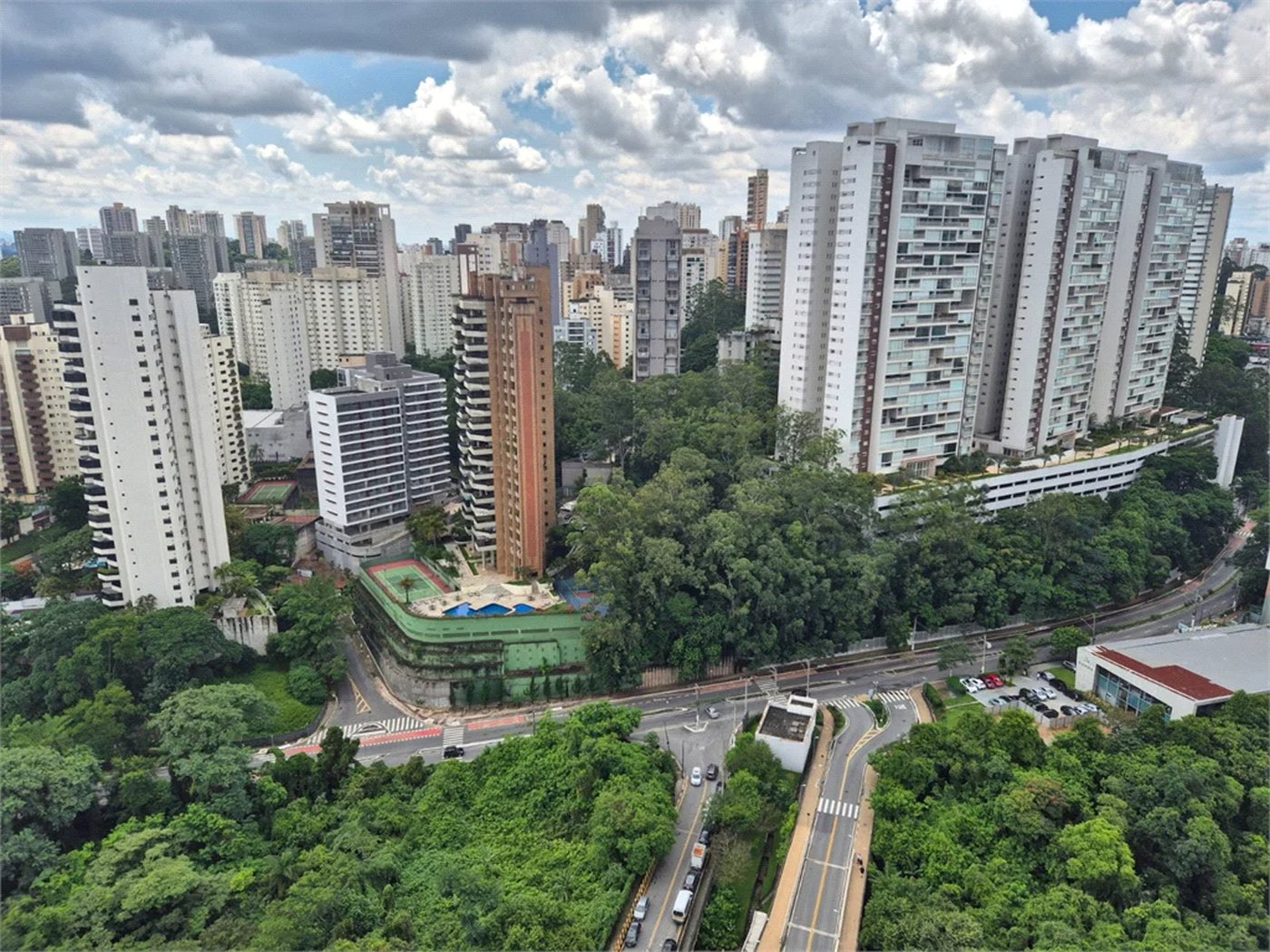 Apartamento à venda com 3 quartos, sendo 2 suítes,  em Jardim Caboré, São Paulo, SP