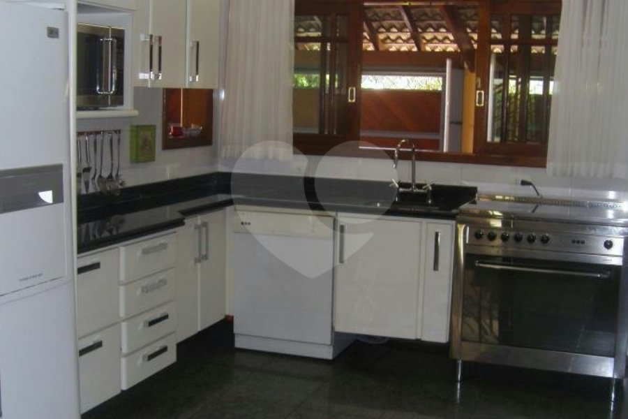 Sobrado à venda com 4 quartos, sendo 2 suítes, em Horto Florestal, São Paulo, SP