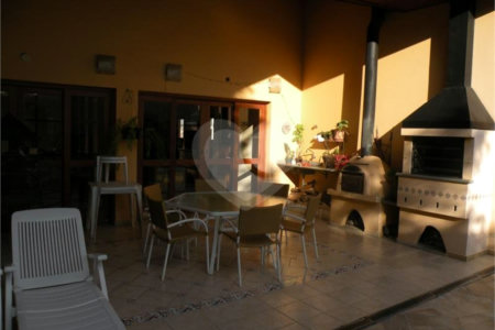Casa à venda ou para alugar com 5 suítes em Parque dos Príncipes, São Paulo, SP