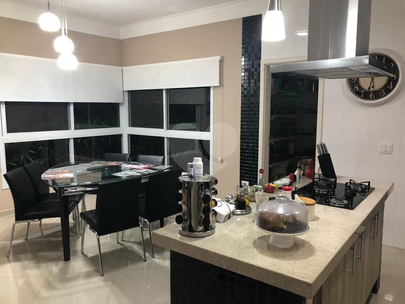 Casa à venda com 5 suítes no condomínio Terras de Mont Serrat, Salto - SP