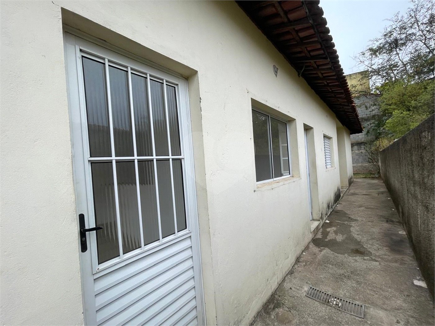 Sobrado à venda com 2 quartos, sendo 1 suíte, em Loteamento Jardim do Sol (mailasqui), São Roque, SP