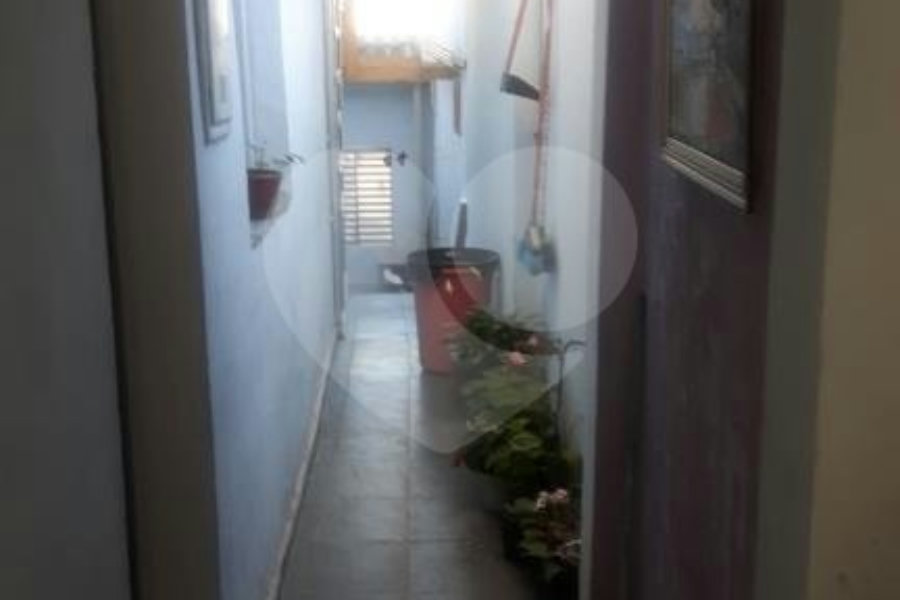 Casa à venda com 2 quartos, sendo 1 suíte, no condomínio Travessa Carmem Lúcia Carneiro,88, São Paulo - SP