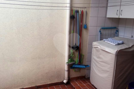 Casa à venda com 3 suítes em Parque Jabaquara, São Paulo, SP