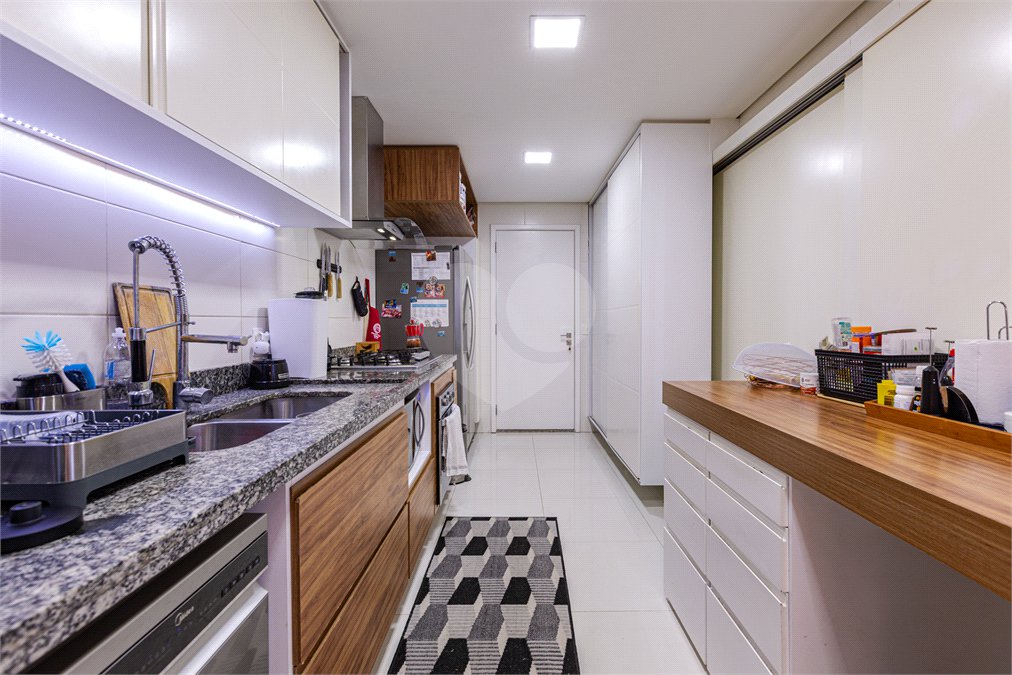 Apartamento à venda com 3 suítes em Jardim Fonte do Morumbi, São Paulo, SP