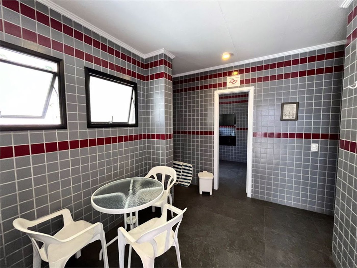 Apartamento Residencial à venda, Enseada, Guarujá - AP0868.