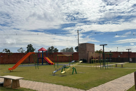Casa à venda com 3 quartos, sendo 1 suíte, no condomínio Residencial Villagio Wanel, Sorocaba - SP