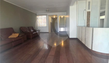 Sobrado para alugar com 3 quartos, sendo 1 suíte,  em Vila Valparaíso, Santo André, SP